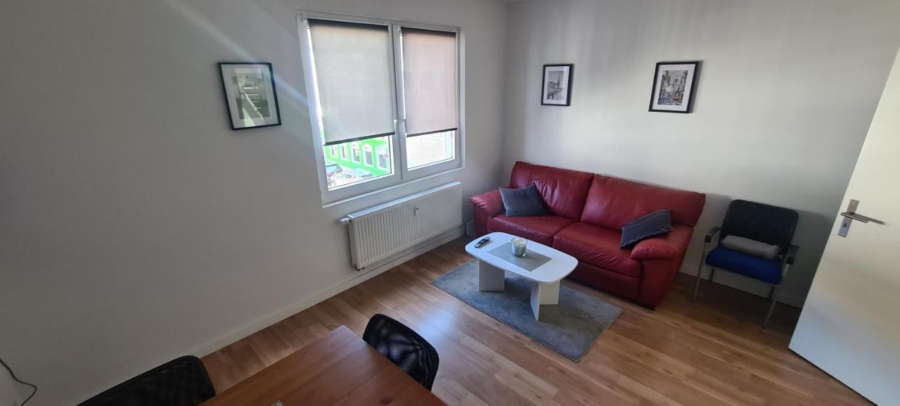 Schoene 2 Zimmer Apartment In Krefeld City, Monteur Wohnung Netflix & Prime Extérieur photo